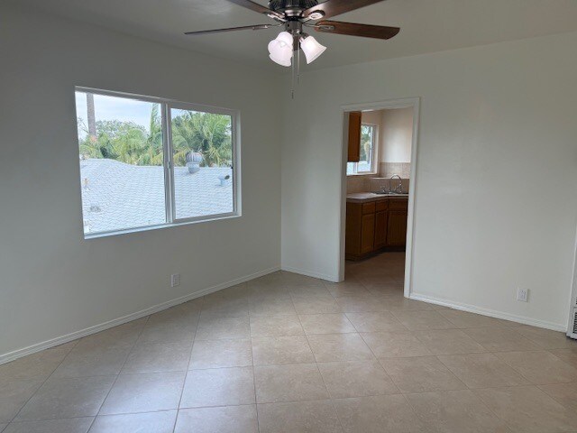 Foto del edificio - 11734 1/2 Lakewood Blvd