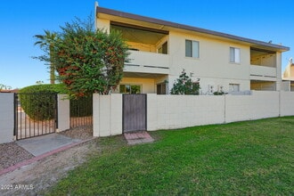 Building Photo - 7708 E Sandalwood Dr