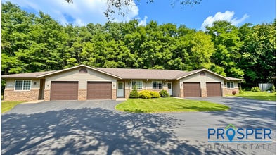 Building Photo - 2415 Ridgeview Dr