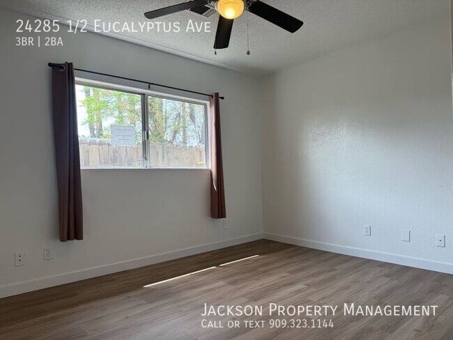 Foto del edificio - 24285 1/2 Eucalyptus Ave-