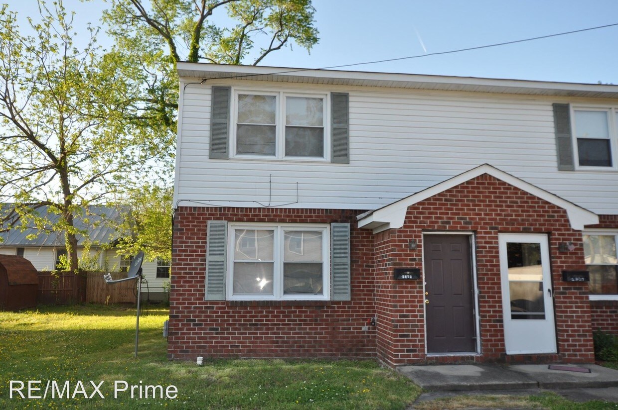 Primary Photo - 1305 Richmond Ave