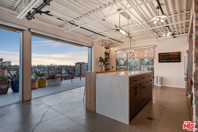 Foto del edificio - 4141 Glencoe Ave