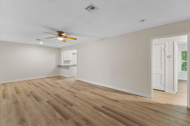 Building Photo - 3504 Lasker Ave