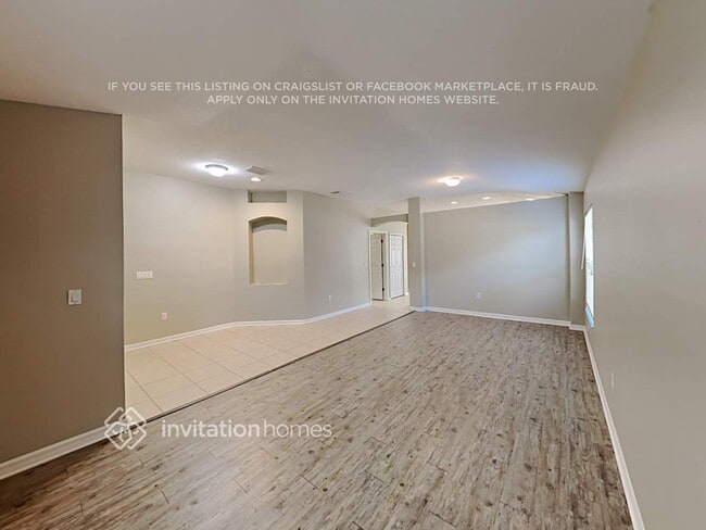 Building Photo - 35001 Meadow Reach Dr