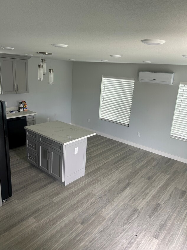 Foto del edificio - 1700 104th Ave