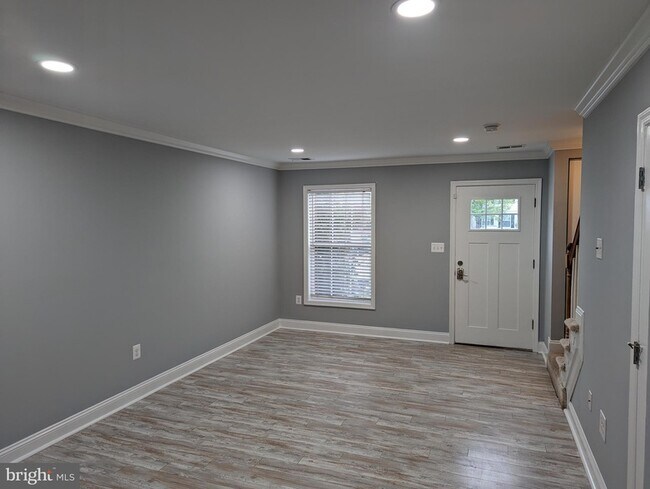 Foto del edificio - 483 Arwell Court