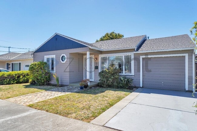 Building Photo - Unit N/A