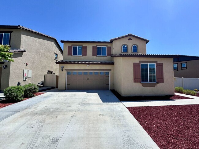 Building Photo - Stunning 4 bedroom 3 bathroom Murrieta hom...