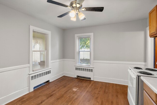 Foto del edificio - 2111 Madison St