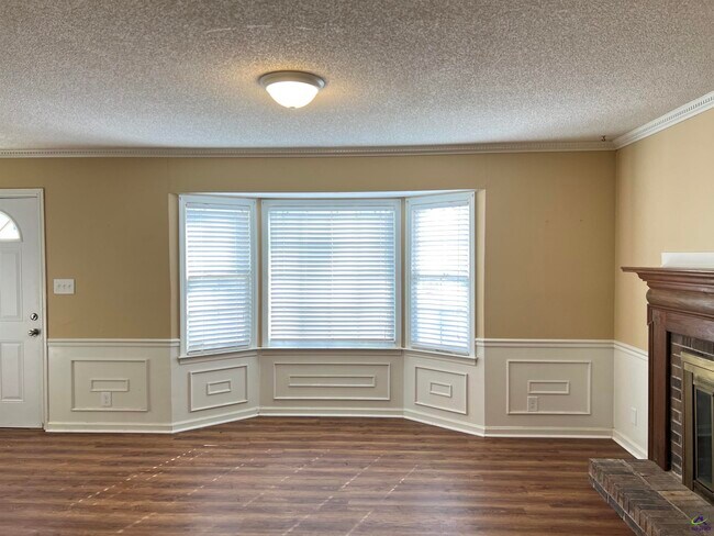 Building Photo - 108 Windermere Cir