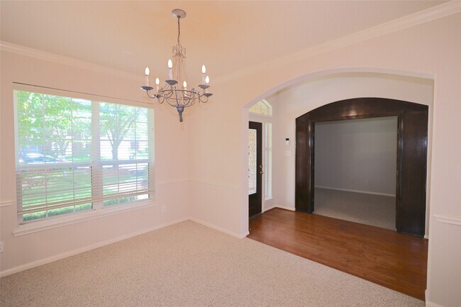 Foto del edificio - 4810 Zachary Ln