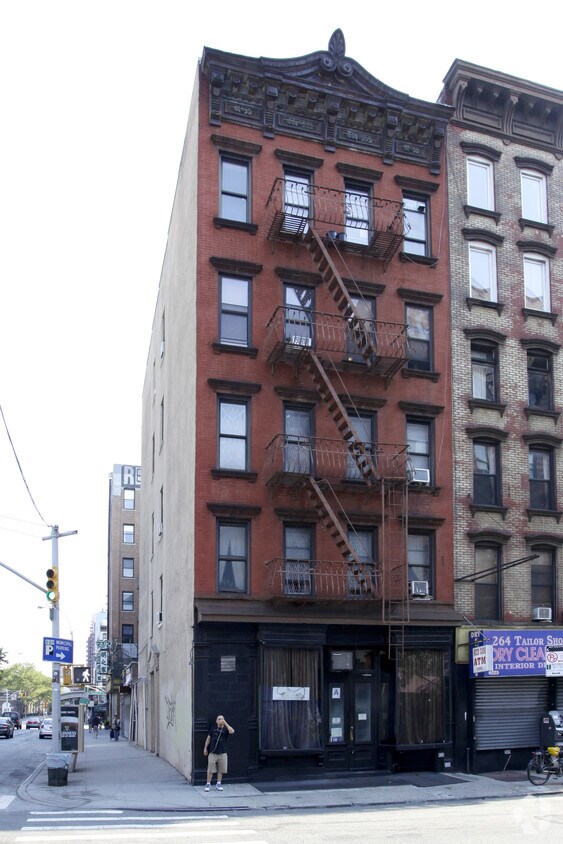 Primary Photo - 266 Broome St