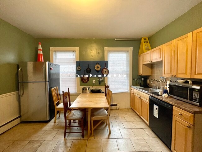 Foto del edificio - 12 Bucknam St