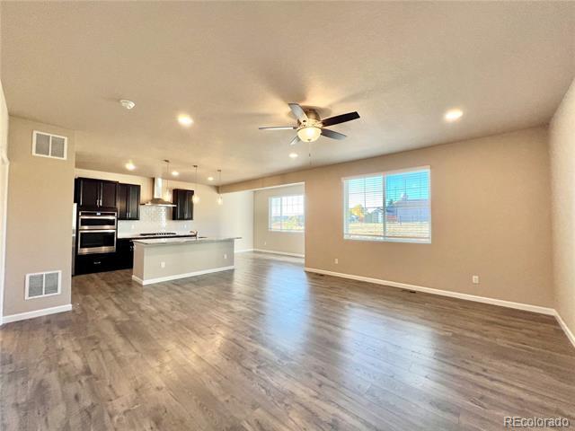 Foto del edificio - 488 Whisper Wind Ln
