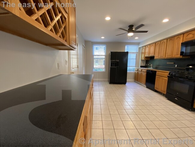 Building Photo - 47 Tremont St