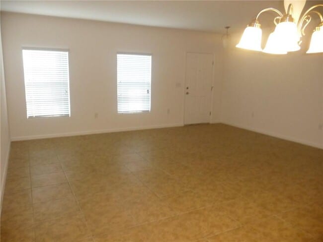 Building Photo - 1300 Lexington Square SW