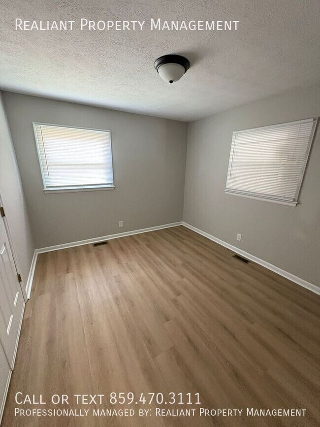 Building Photo - 2180 Winterberry Dr