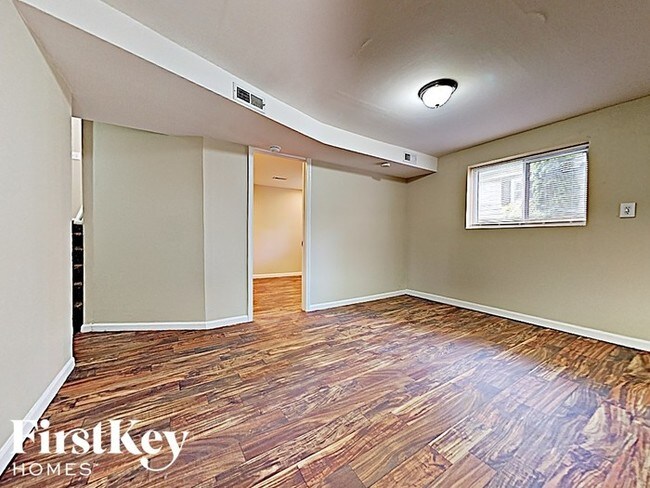 Foto del edificio - 30W230 Allister Ln