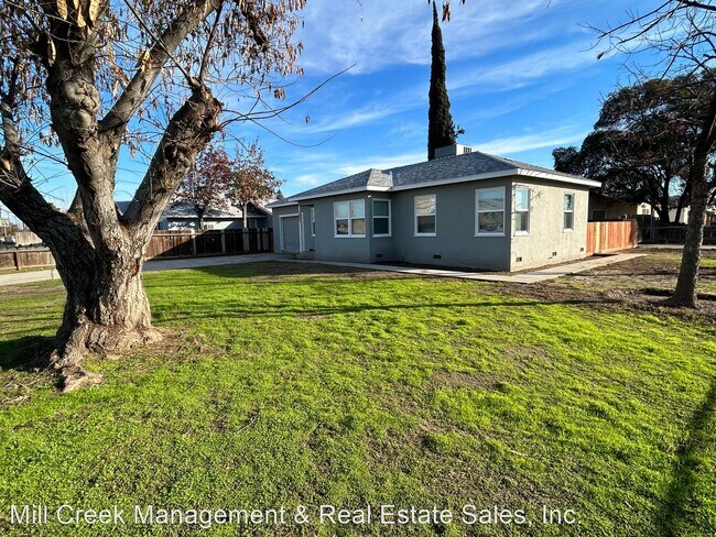 Foto del edificio - 2 br, 1 bath House - 1033 W. Houston