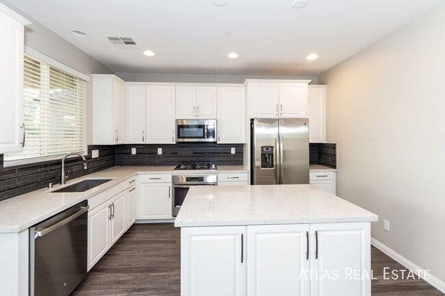 Building Photo - 361 Mezzaforte St