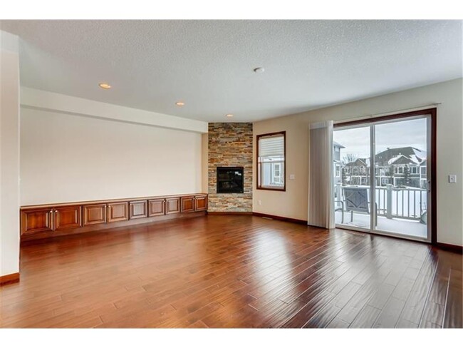 Building Photo - 2625 Cascade Ln