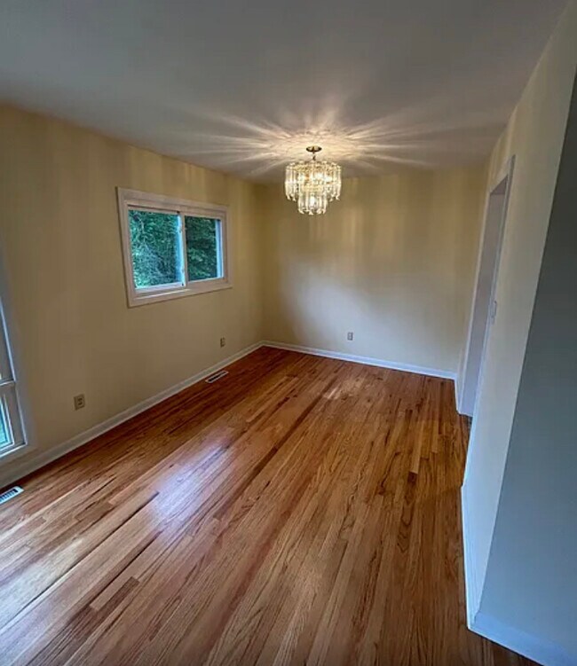 Foto del edificio - 1302 Lyndale Dr