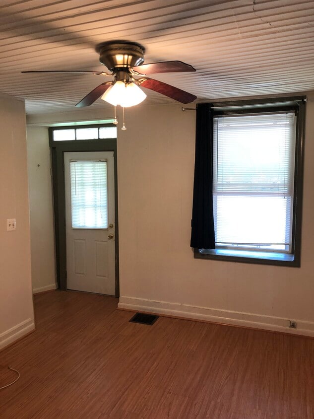 2017 Deer Park Rd, Finksburg, MD 21048 House Rental in Finksburg, MD