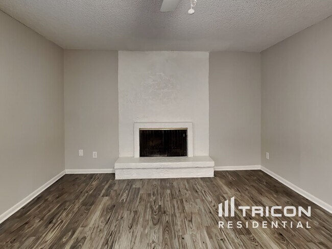 Building Photo - 4633 W Bluefield Avenue Glendale AZ