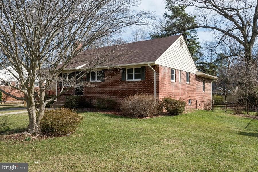 7127 Wayne Dr, Annandale, VA 22003 House Rental in Annandale, VA