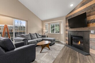 Building Photo - 3377 Sunburst Ct