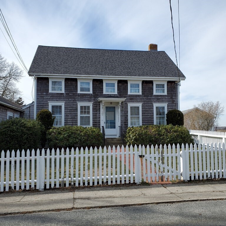 1977 Main Rd, Westport, MA 02791 House Rental in Westport, MA