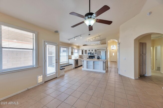 Foto del edificio - 2312 E Williams Dr