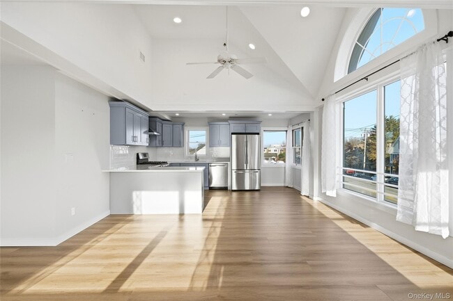 Building Photo - 62 South St