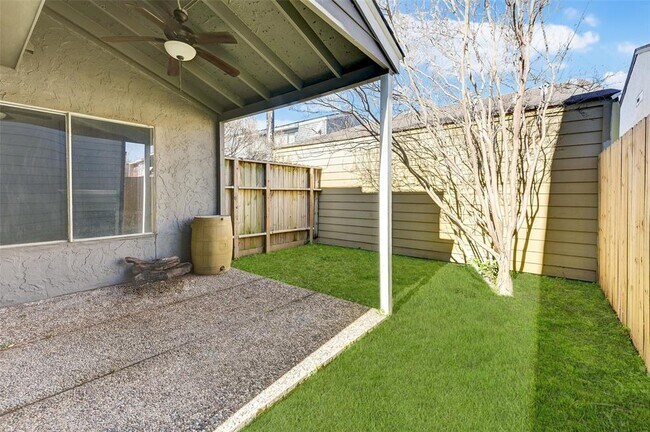 Building Photo - 10318 Sommerville Ave