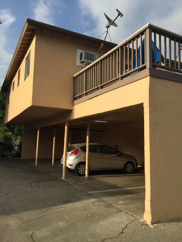 Primary Photo - Cahuenga Village Apartments