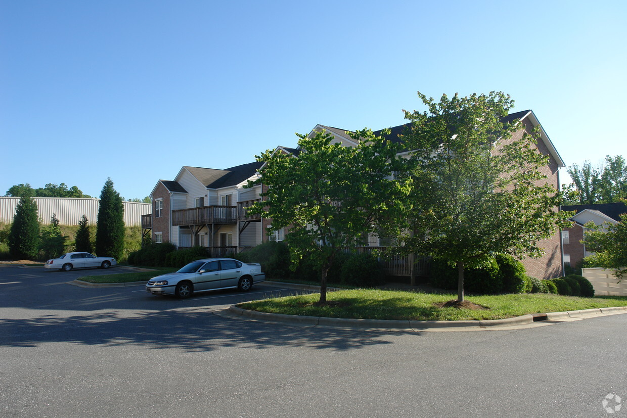 Building Photo - Village of Moss Creek Apartments