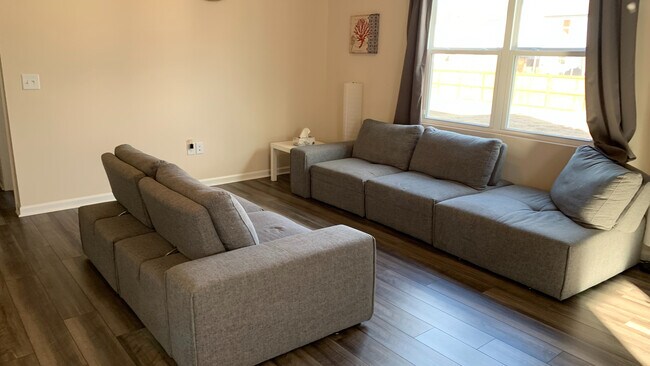 Foto del edificio - Room in Single Family Home on Justice Union Ct
