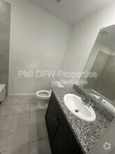 Building Photo - 1638 Woodbrook Dr