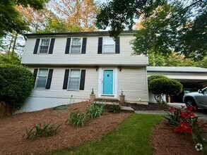 Building Photo - 9695 N Pond Cir