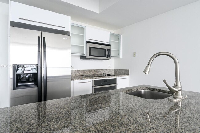 Building Photo - 888 Biscayne Blvd