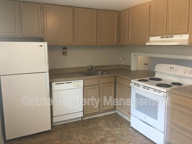 Building Photo - 2900 Eliot Cir