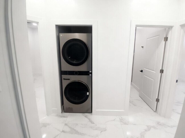 Foto del edificio - 5358 30th St SW