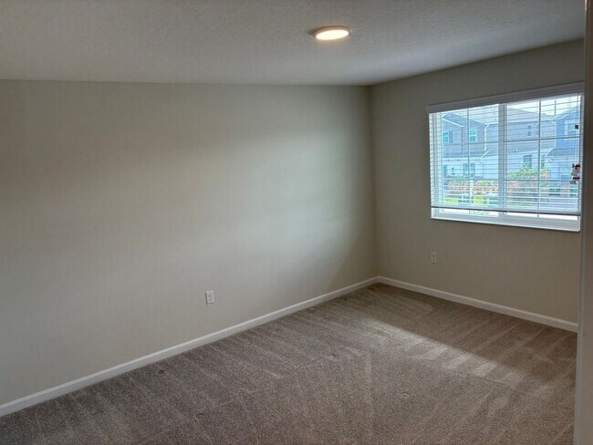 Building Photo - St Cloud - 3 Bedroom, 2.5 Bathroom - $2395.00