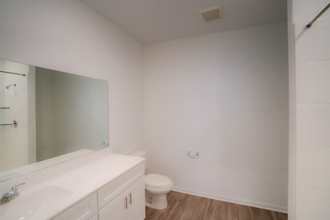 Building Photo - 16126 Elbridge Ct