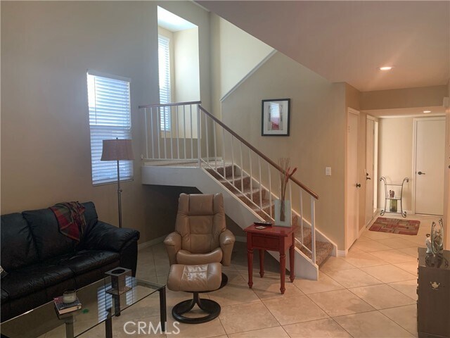 Building Photo - 3728 Live Oak Dr