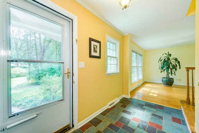 Photo - 3254 Kenilworth Dr House