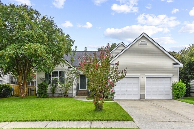 Photo - 115 Revolution Dr House