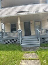 Building Photo - 11702 Honeydale Ave