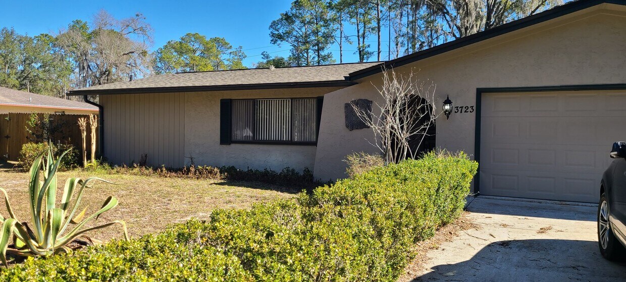Foto principal - Remodeled 3/2 in Monterey