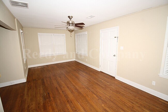 Foto del edificio - 743 Buck St